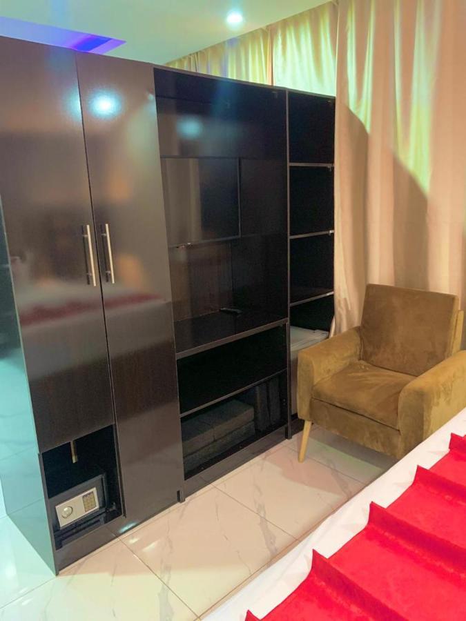 No 95 Suites VI Lagos Esterno foto