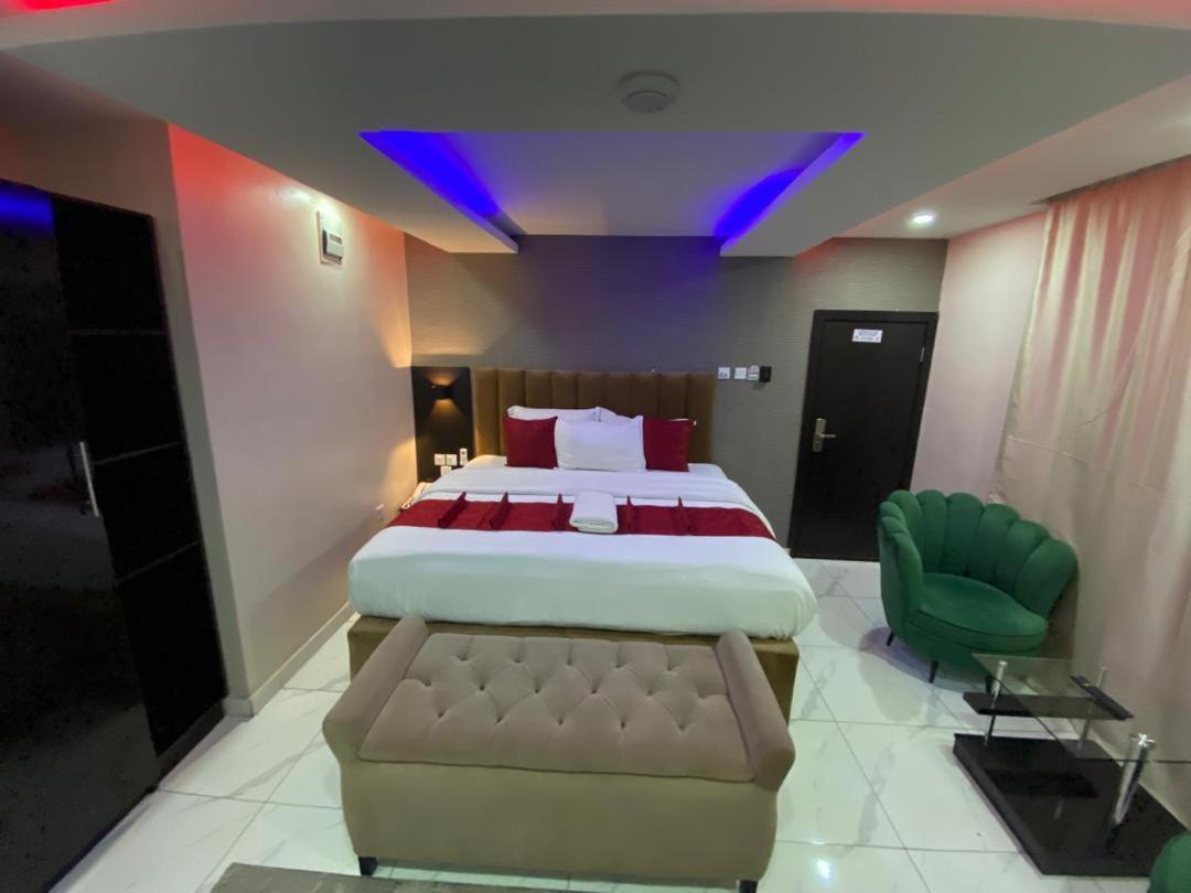 No 95 Suites VI Lagos Esterno foto